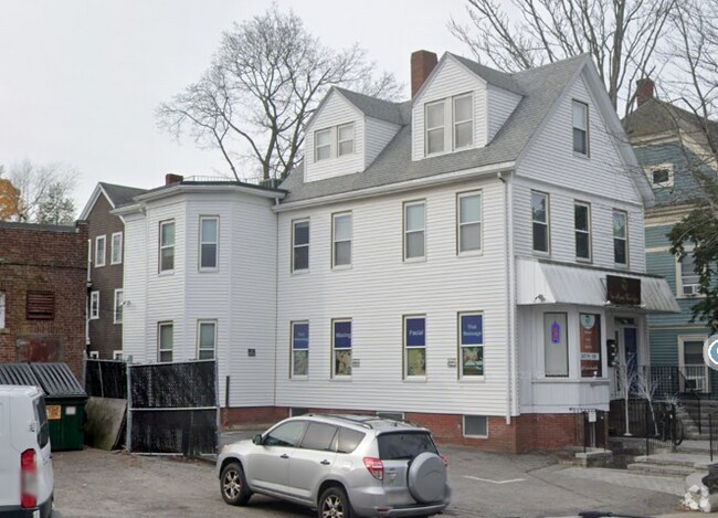 Building Photo - 220 Concord Ave Unit 3 Rental