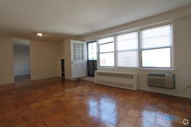 Building Photo - 1 bedroom in JAMAICA NY 11432 Unit PHF Rental