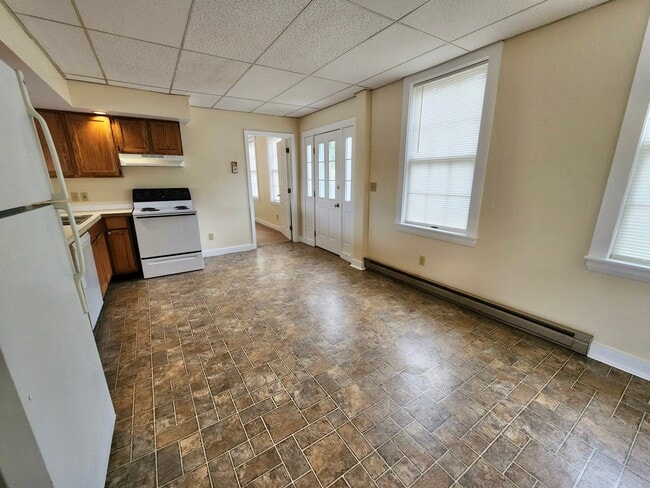 34 Main St Unit 2