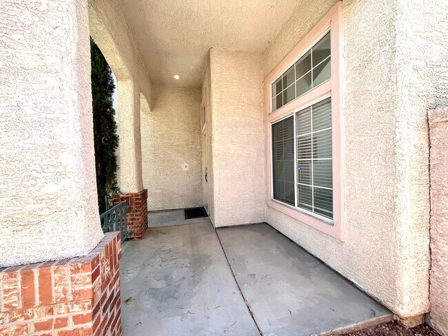 Photo - 3 bedroom and 2.5 bath in prime Henderson !! 89074 - Nearby School!
