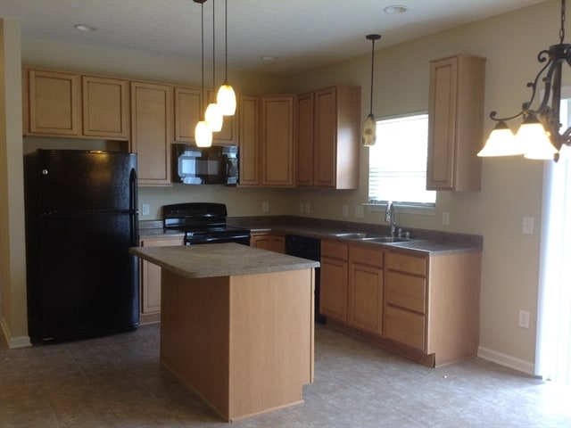 Photo - 6694 Wilmot Ln