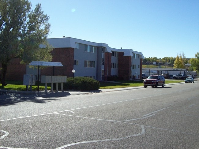 Springview Manor Apartments