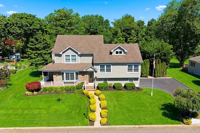 Photo - 39 Hilltop Rd