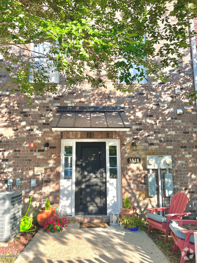 Building Photo - 3518 Saint James Ave Rental