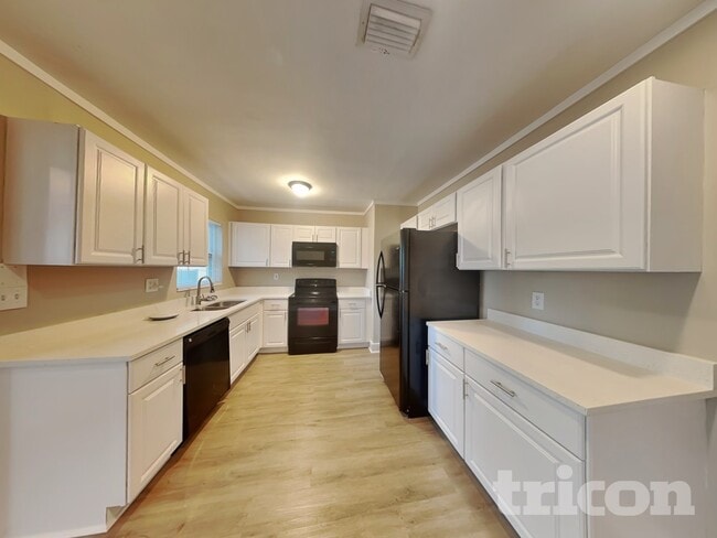 Photo - 615 5th Ave N