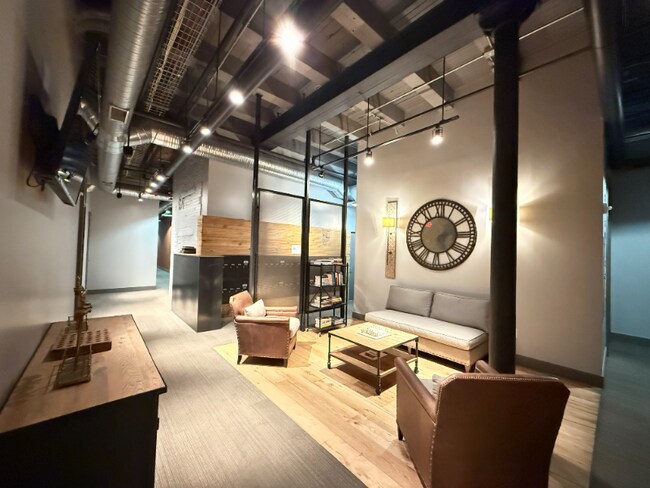 Photo - 570 S Front St Unit 212