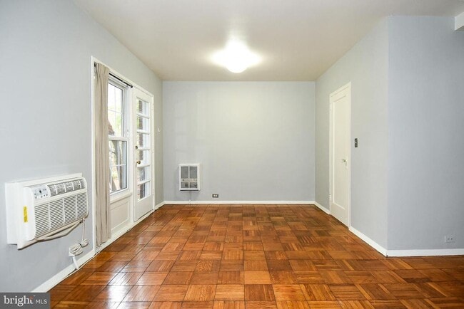 Photo - 3132 Martha Custis Dr