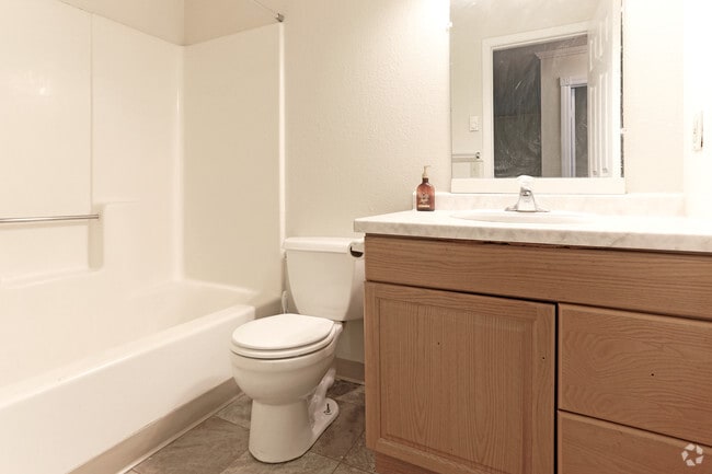 Photo - Huntington Hills Apartments & Townhomes