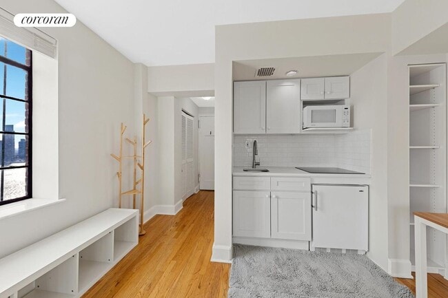 Photo - 45 Tudor City Pl