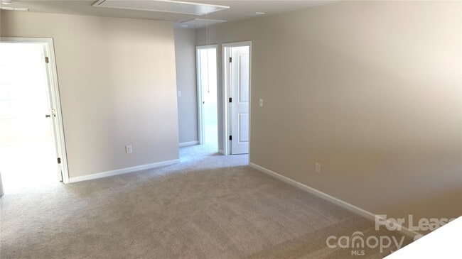 Photo - 3307 Crawford Ave