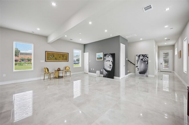 Photo - 2505 Anita St