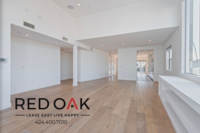 Photo - Stunning Three-Bedroom with Luxurious Fini... Unit C