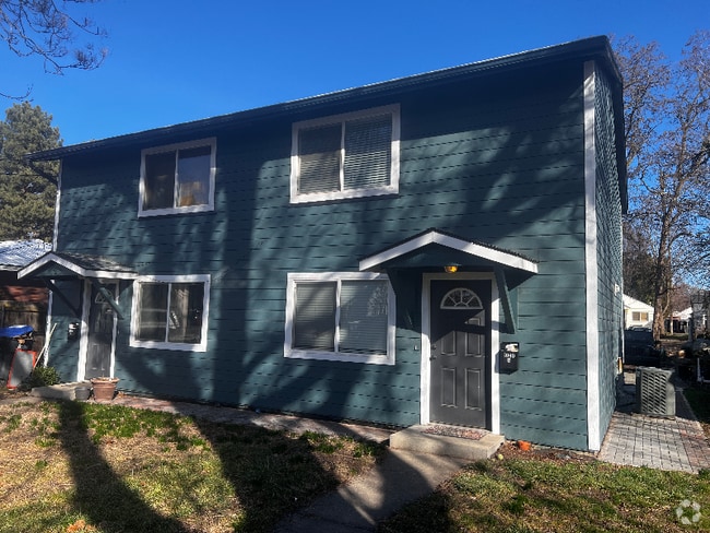 Building Photo - 1040 Bonnie Brae St Rental