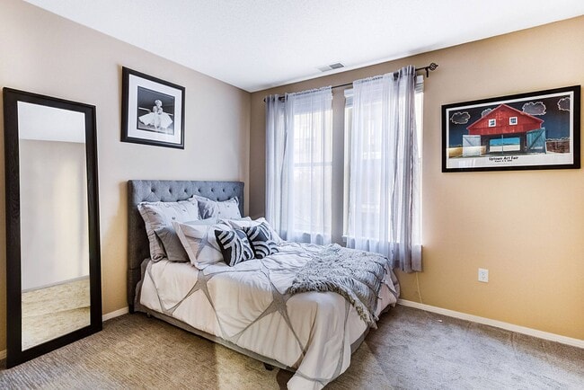 Uptown Lake Apartments