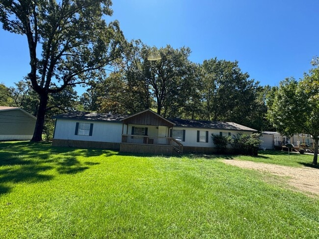 Photo - NICE 4/2 MOBILE HOME ON FLOURNOY LUCAS