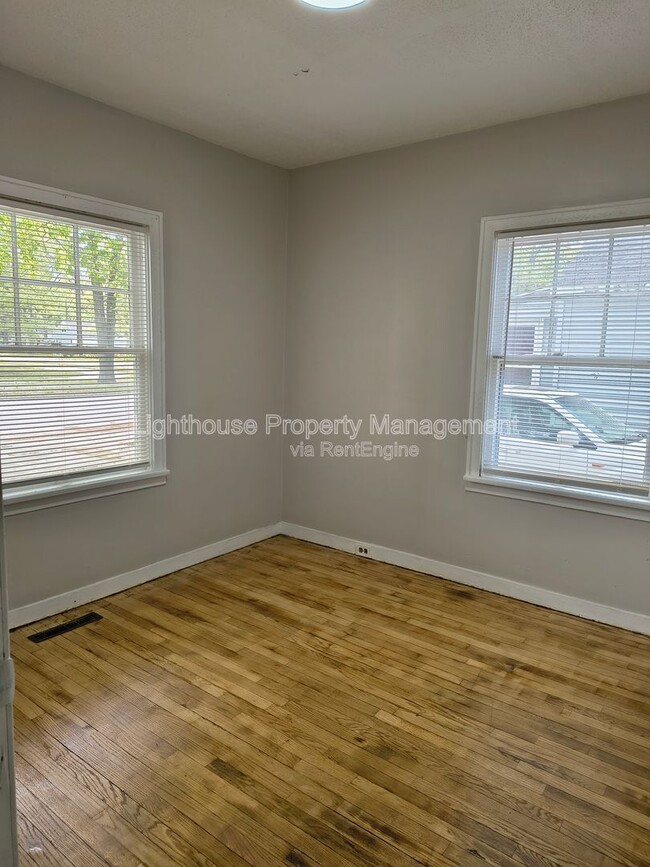 Photo - 3041 Lemuel St