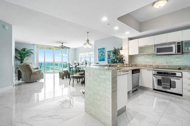 Photo - 2640 Lake Shore Dr Unit 1216