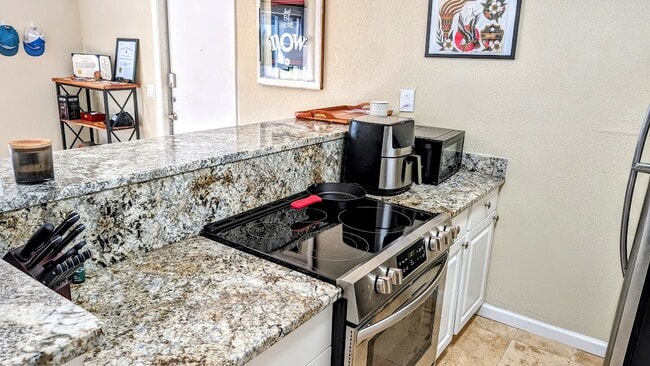 apartment 8 staged