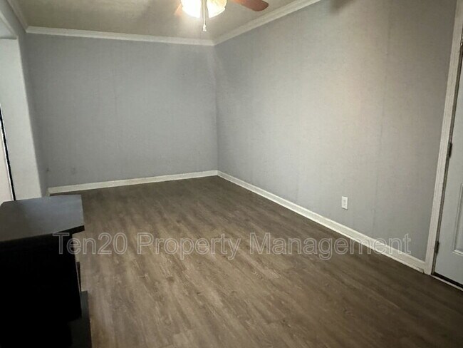 Photo - 6219 Stoneway Dr