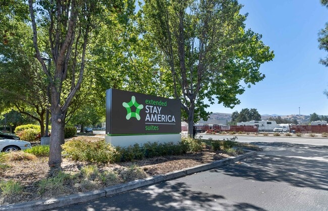 Photo - Furnished Studio-San Jose - Edenvale - North