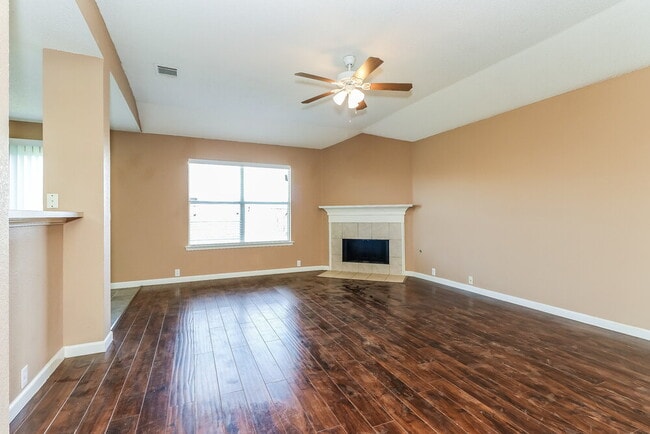 Photo - 6901 Baybridge Dr