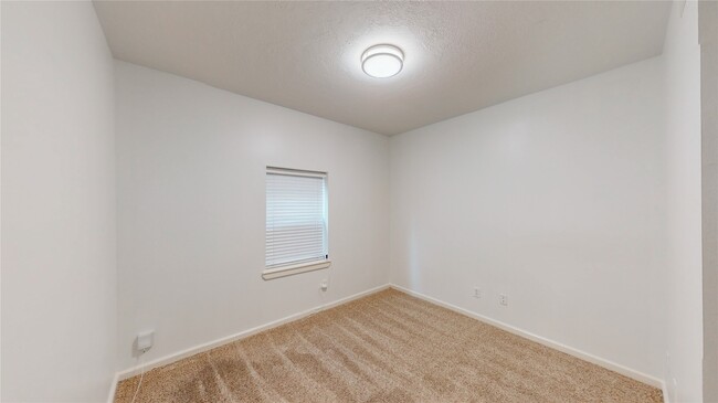 Photo - 5843 Petty St Unidad C