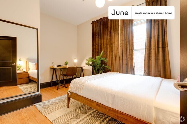 Building Photo - Private bedroom in 3 bed/1 bath Home