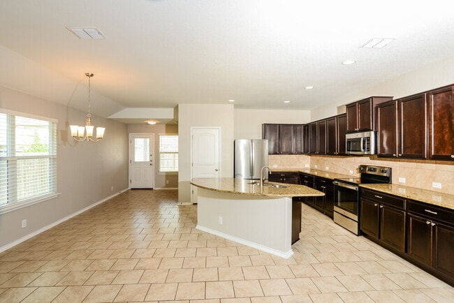 Photo - 8850 Belgian Falls