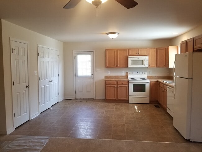 Kitchen with all appliances - 2521 Gravel Hill Rd Unit One Bd Apt. Richmond VA