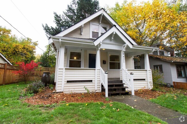 Building Photo - Cute St Johns Home with Updated Kitchen, F...