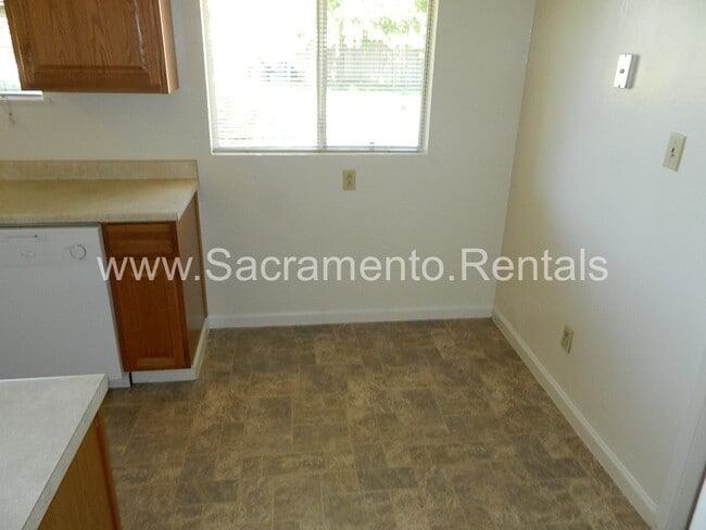 Photo - Charming Arden Area 3bd/1ba House with Garage