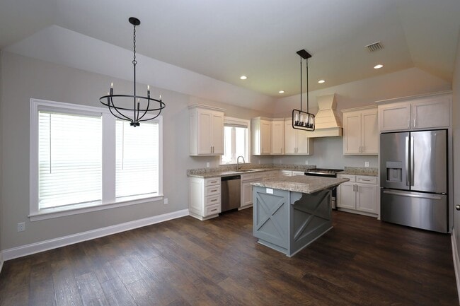 Photo - 121 Floyd Mcneal Dr