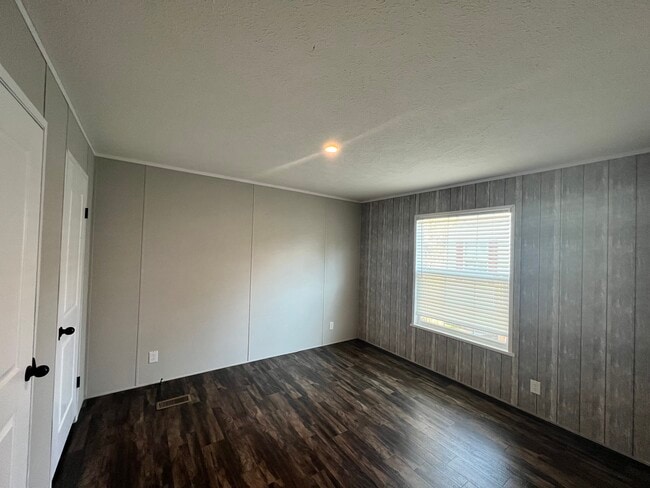 Photo - 3512 Queens Point Terrace