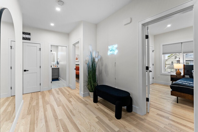 Photo - 21 Bolton St Unit 1