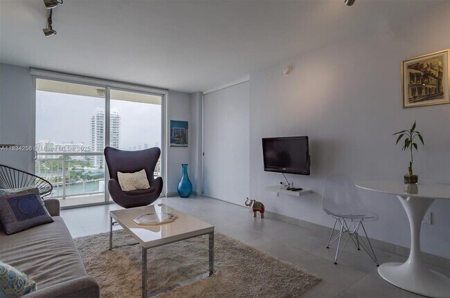 Photo - 1345 Lincoln Rd Unidad 1202
