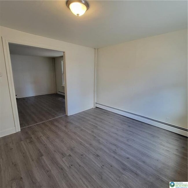 Photo - 132 W Chew St