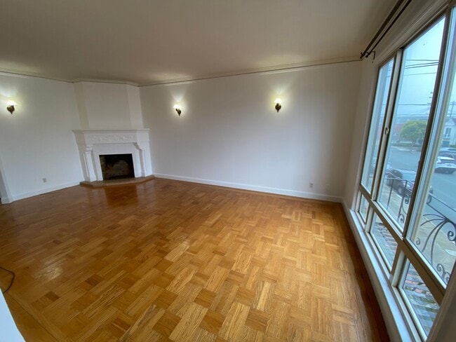 Photo - Large 3 Bedroom 1.5 Bath Single Family House in Central Sunset