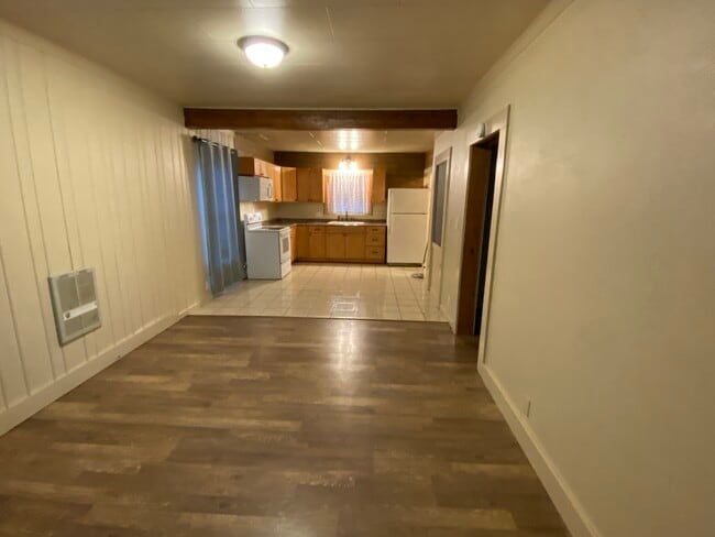 Building Photo - 526 N 9th St Unit 526 N 9th st Duplex
