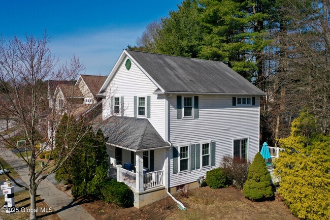 Photo - 27 Horseshoe Dr