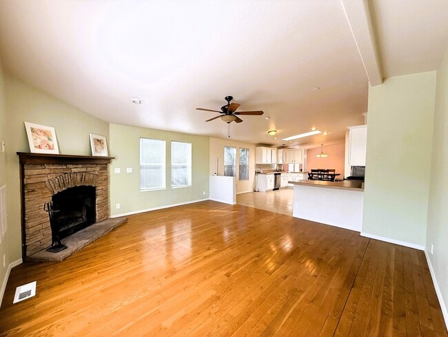 Photo - 1924 E Blackberry Ln