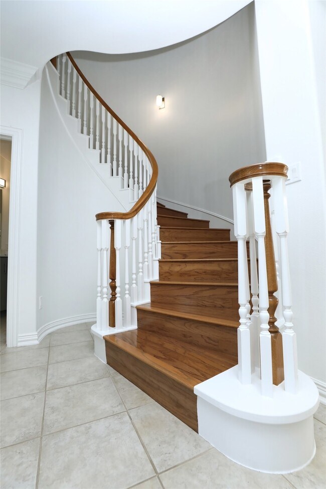 Photo - 1715 Cottage Landing Ln