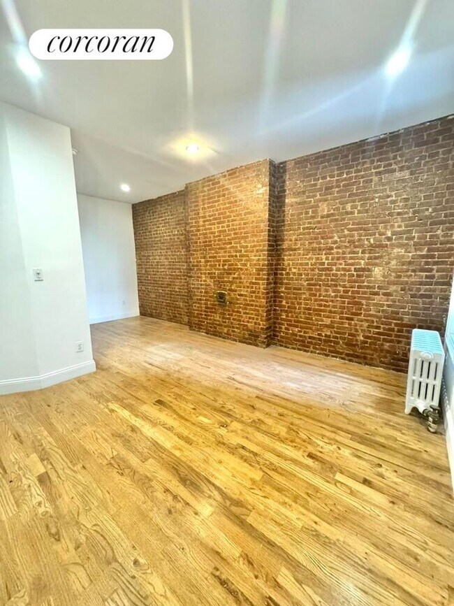 Photo - 509 E 81st St