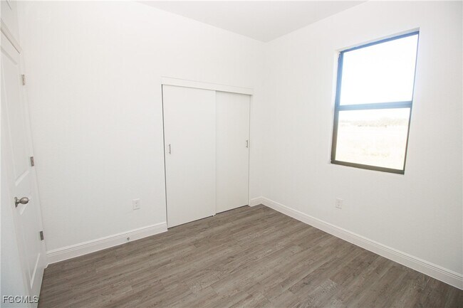 Photo - 1083 Calico St