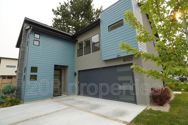 Photo - 4314 W Clark St Casa