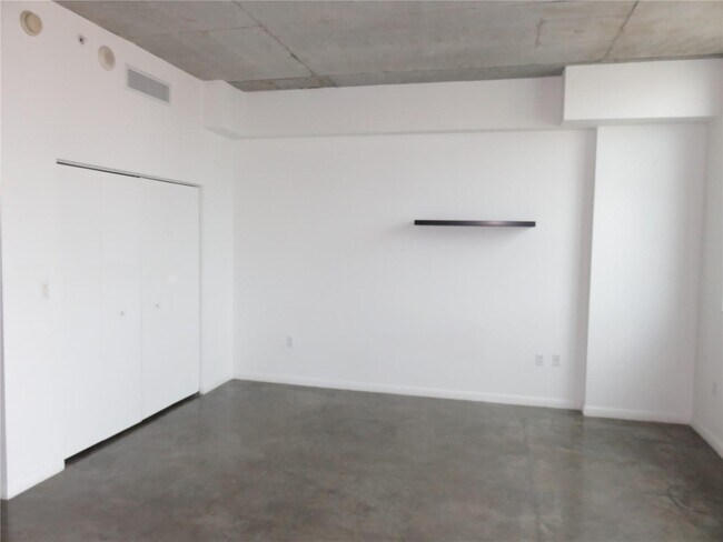 Photo - 133 NE 2nd Ave Unit 1915