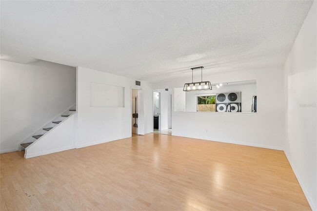 Photo - 607 Bough Ave