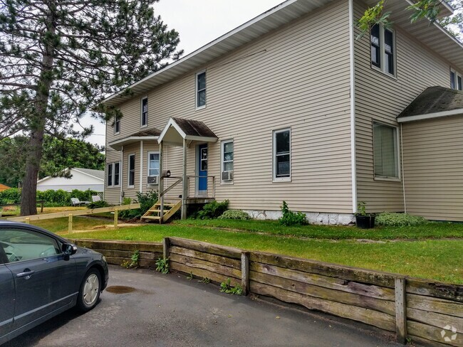Building Photo - 212 7th St Unit C Rental