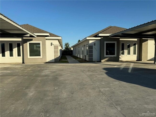 Building Photo - 17 South St Unit 4