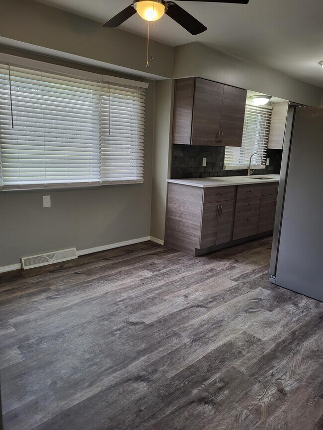 Photo - 1228 W Lombard St