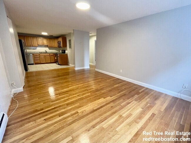Building Photo - 240 Babcock St Unit 2H Rental